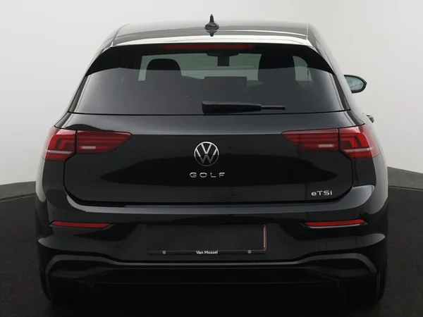 VOLKSWAGEN Golf VIII (2026) — foto 20 van 25