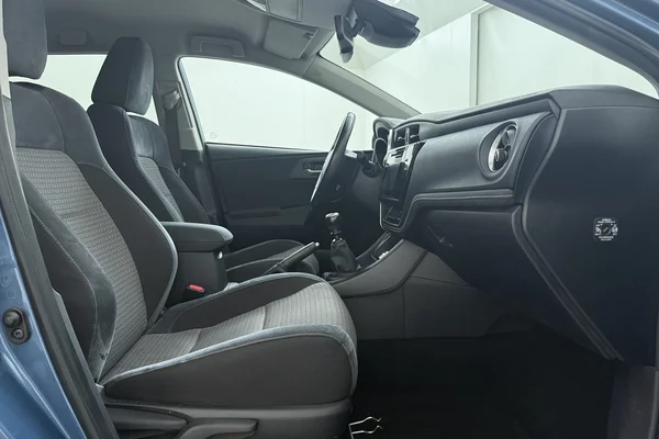 Toyota Auris Sw (2019) — foto 18 van 20