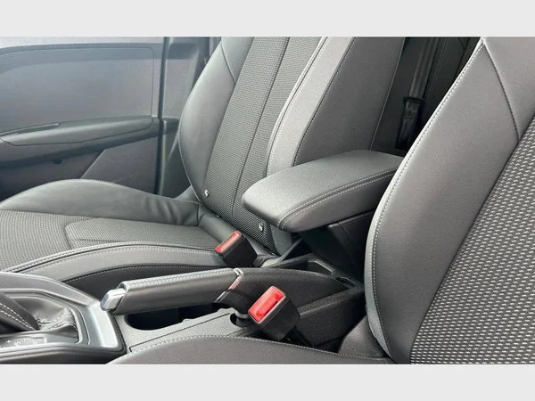 Audi A1 Sportback (2024) — foto 14 van 29