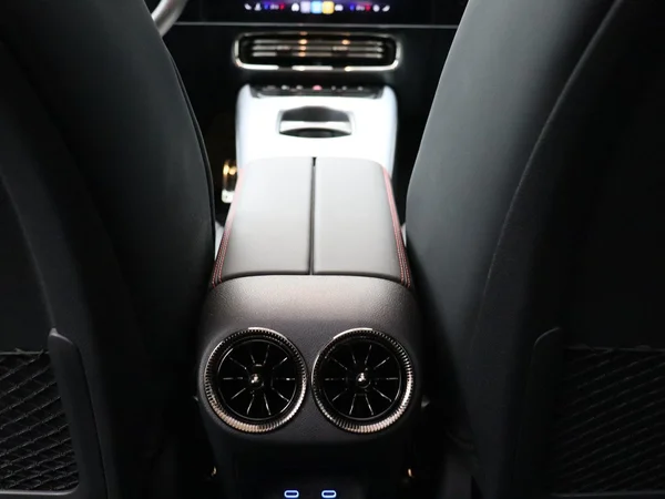 Mercedes-Benz CLA (2026) — foto 17 van 33