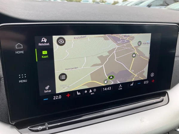 SKODA Octavia Combi PHEV (2021) — foto 19 van 26