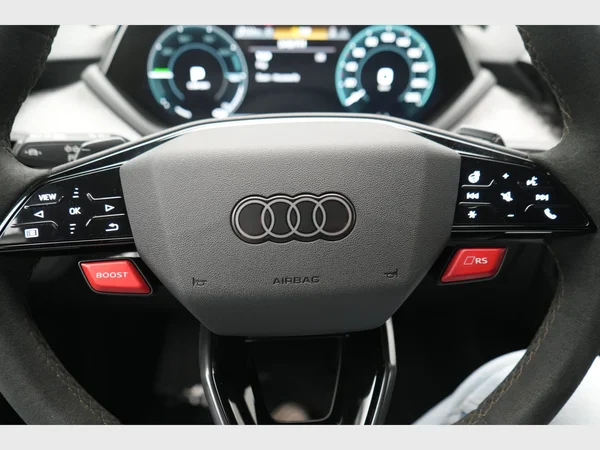 AUDI RS e-tron GT (2024) — foto 8 van 38