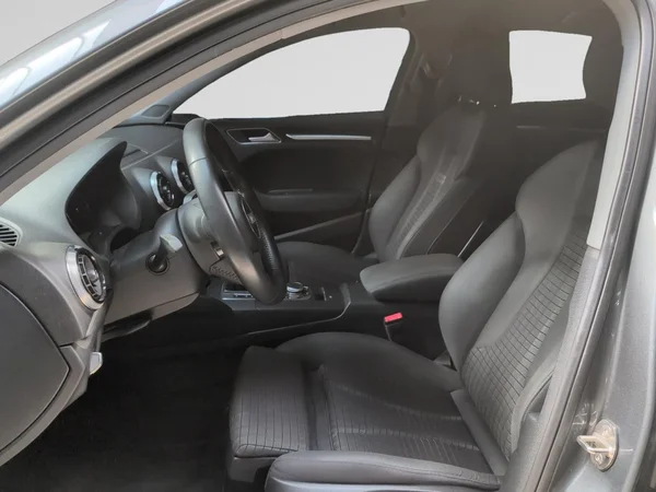 AUDI A3 Sedan (2018) — foto 24 van 24