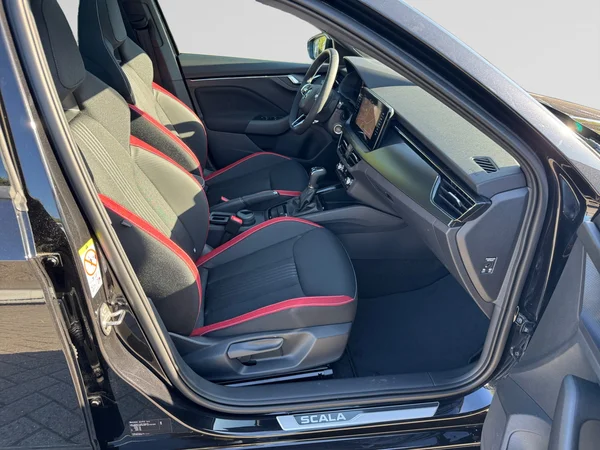 SKODA Scala (2025) — foto 8 van 21