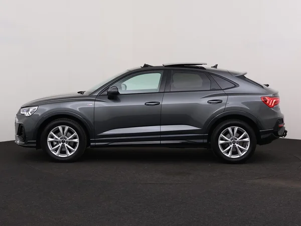 AUDI Q3 Sportback (2025) — foto 14 van 19