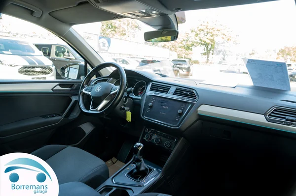 Volkswagen Tiguan (2021) — foto 21 van 39