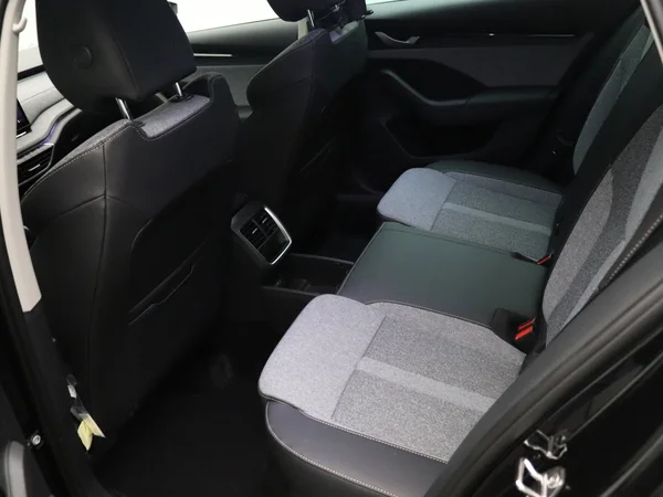 SKODA Octavia Combi (2026) — foto 3 van 17