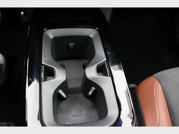 VOLKSWAGEN ID.5 (2023) — foto 28 van 37