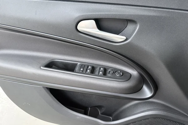 Alfa Romeo Junior (2025) — foto 8 van 20