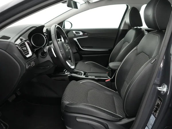 Kia cee'd (2024) — foto 4 van 22