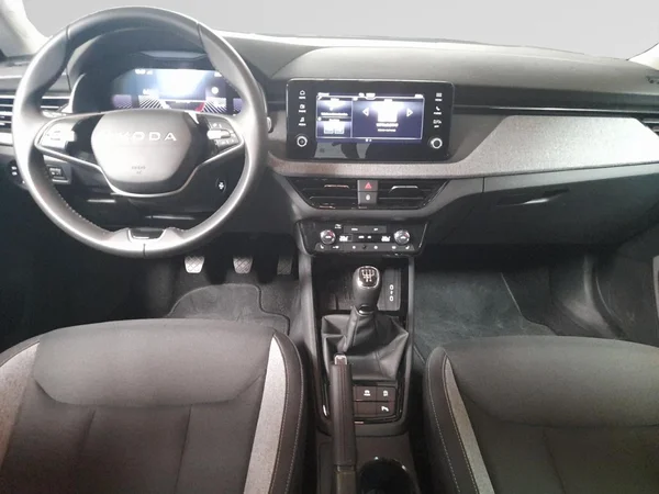 SKODA Kamiq (2025) — foto 9 van 23