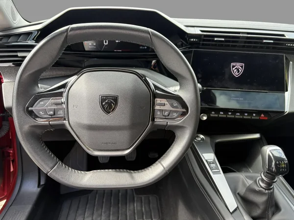 Peugeot 308 (2022) — foto 7 van 21