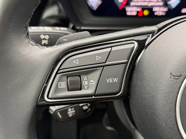 AUDI A3 Sportback (2024) — foto 3 van 17