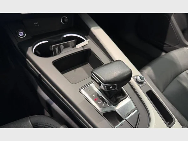 Audi A4 (2022) — foto 15 van 26
