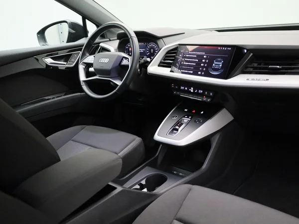 Audi Q4 Sportback e-tron (2023) — foto 44 van 52