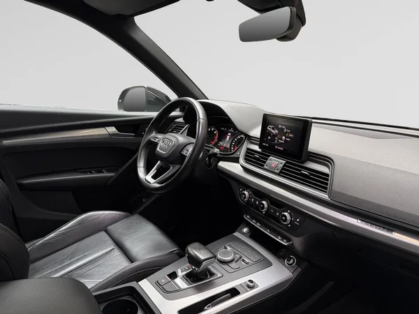 AUDI Q5 (2018) — foto 12 van 17