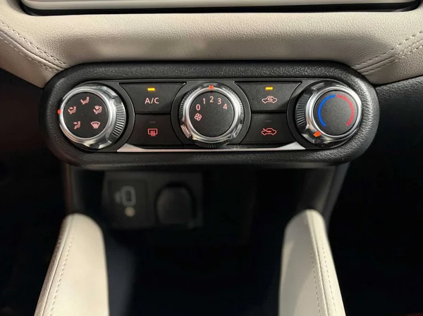 Nissan Micra (2021) — foto 7 van 19