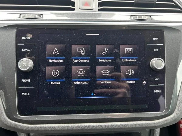 VOLKSWAGEN Tiguan (2021) — foto 19 van 32