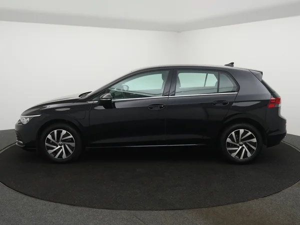 VOLKSWAGEN Golf VIII eHybrid (PHEV) (2024) — foto 18 van 25