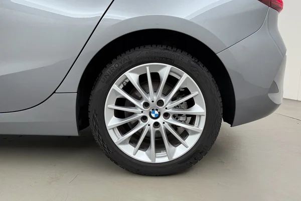 BMW 1 HATCH (2024) — foto 13 van 16