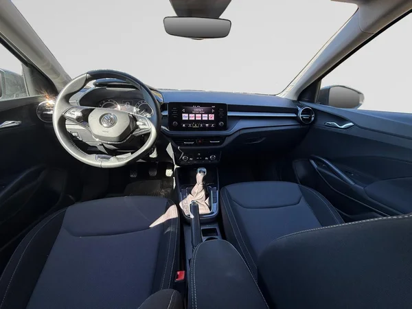 SKODA Fabia (2024) — foto 2 van 24