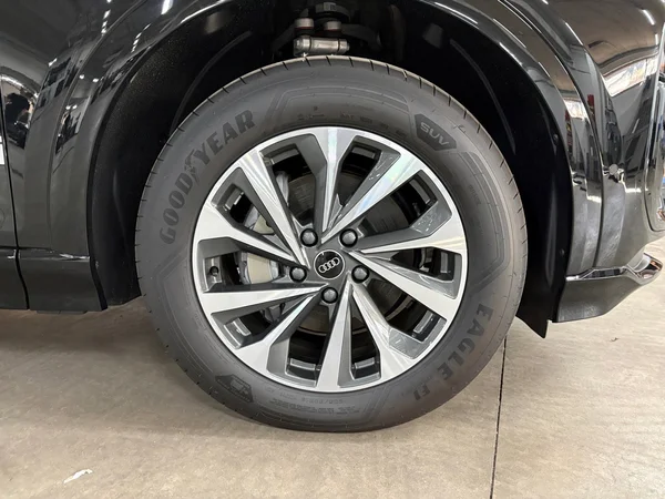 AUDI Q6 e-tron (2026) — foto 6 van 23