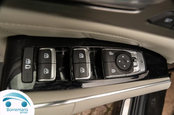 Kia Sorento (2021) — foto 77 van 131