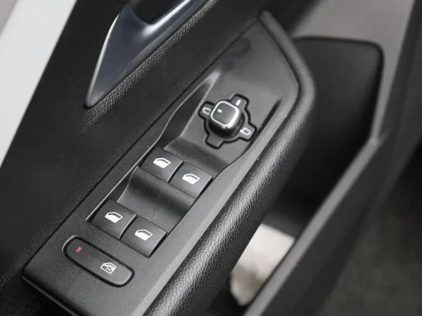 Opel Astra (2023) — foto 19 van 36