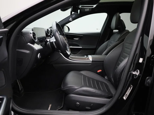 Mercedes-Benz C-Klasse (2022) — foto 2 van 54