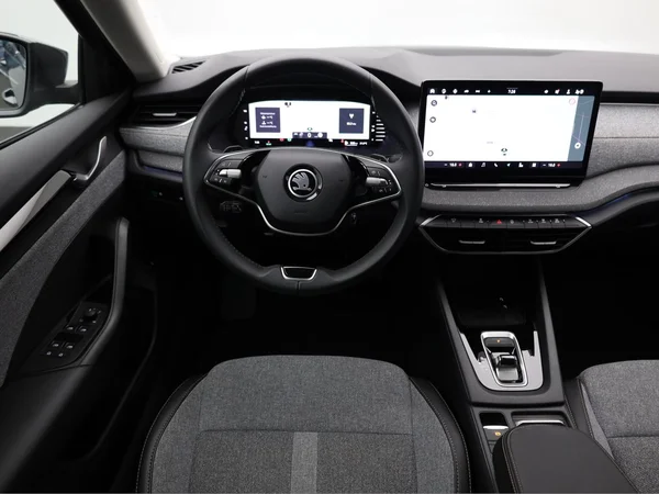 SKODA Octavia Combi (2024) — foto 5 van 20