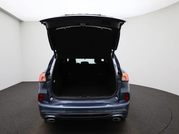 Ford Kuga (2022) — foto 3 van 49