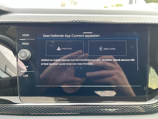 VOLKSWAGEN Taigo (2024) — foto 4 van 19