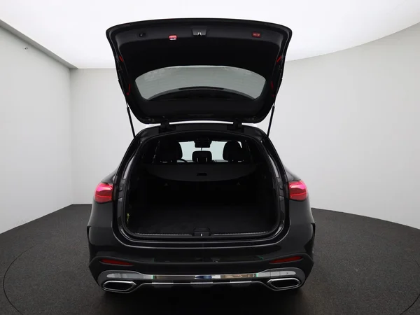 Mercedes-Benz GLC (2025) — foto 3 van 54