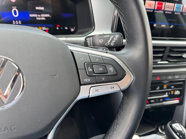 VOLKSWAGEN T-Roc (2025) — foto 16 van 16