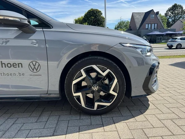 VOLKSWAGEN Golf VIII SW (2026) — foto 13 van 24