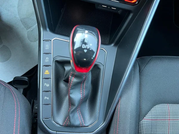 VOLKSWAGEN Polo GTI (2024) — foto 9 van 24