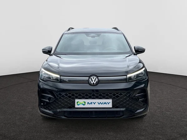 VOLKSWAGEN Tiguan (2025) — foto 9 van 22
