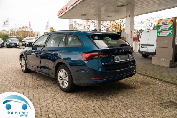 Skoda Octavia (2024) — foto 33 van 37