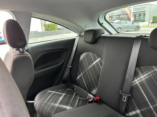 Opel Corsa (2015) — foto 3 van 16