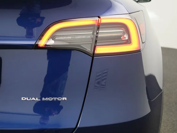 Tesla Model Y (2023) — foto 42 van 52