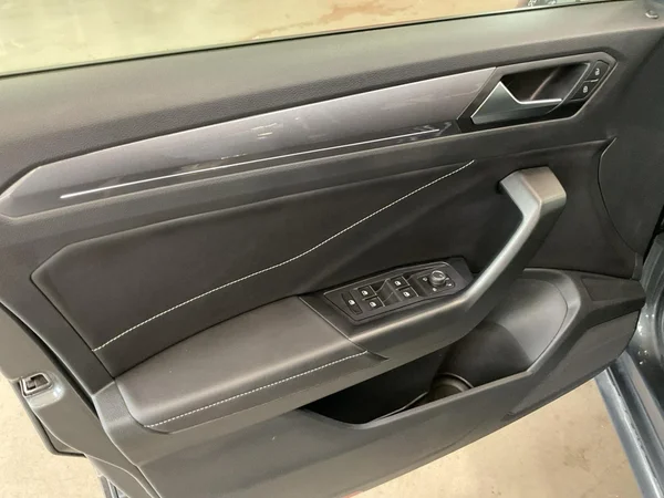 VOLKSWAGEN T-Roc (2022) — foto 7 van 22