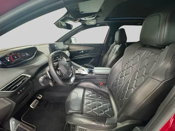 Peugeot 3008 (2021) — foto 18 van 23