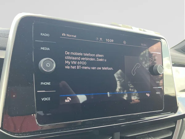 VOLKSWAGEN T-Roc (2023) — foto 17 van 24