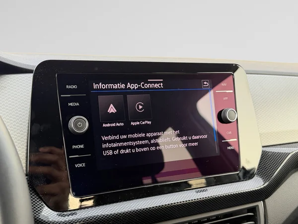 VOLKSWAGEN T-Cross (2025) — foto 7 van 17