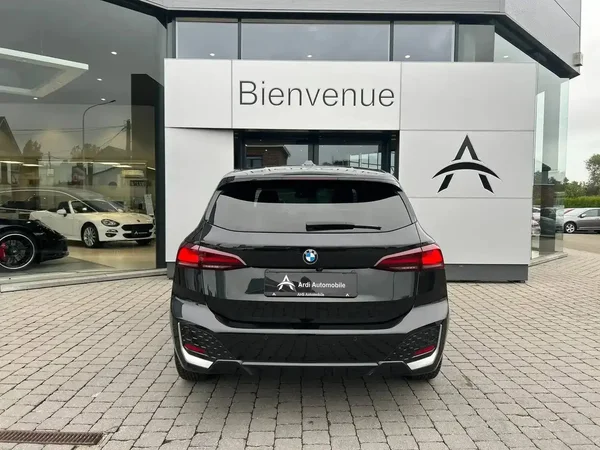 Bmw 218 (2022) — foto 16 van 20