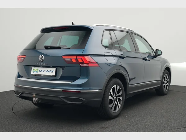 VOLKSWAGEN Tiguan (2021) — foto 12 van 29