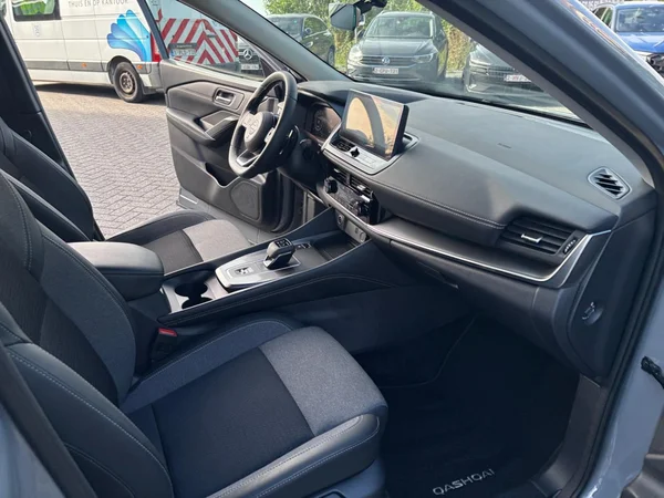 NISSAN Qashqai (2025) — foto 13 van 24