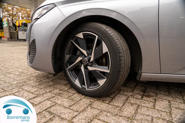 Peugeot 308 (2023) — foto 44 van 60
