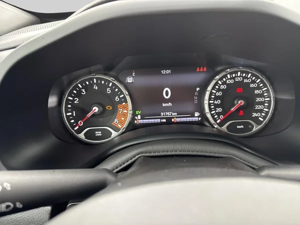 Jeep Renegade (2023) — foto 3 van 19