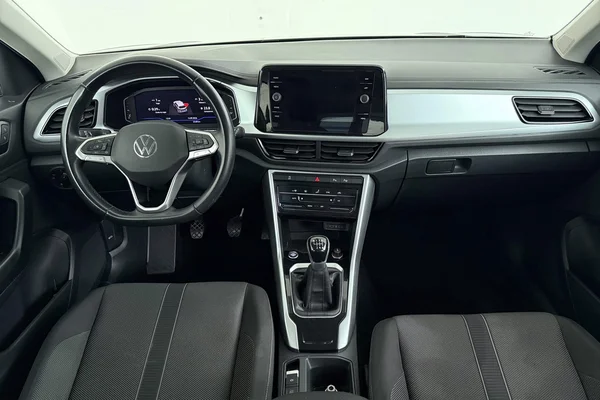 Volkswagen T-Roc (2022) — foto 7 van 30